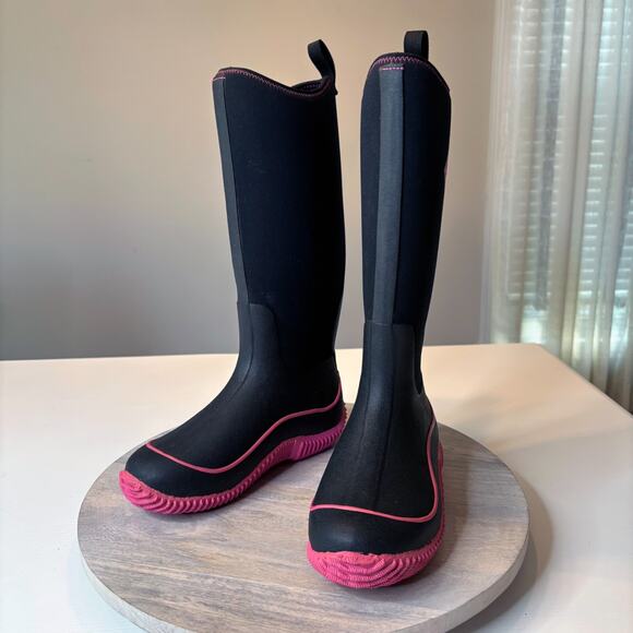 Muck Hale Women's 100% Waterproof Black & Hot Pink Rubber Boots US Size 6 - Picture 3 of 9
